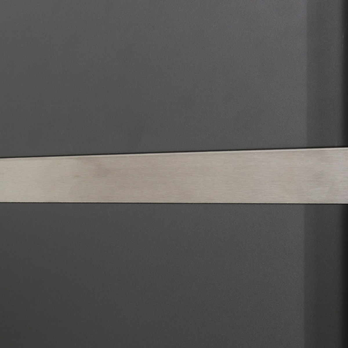 SYSTEM Blende für LED-Lichtleiste, einseitig, 179x3 cm Edelstahl